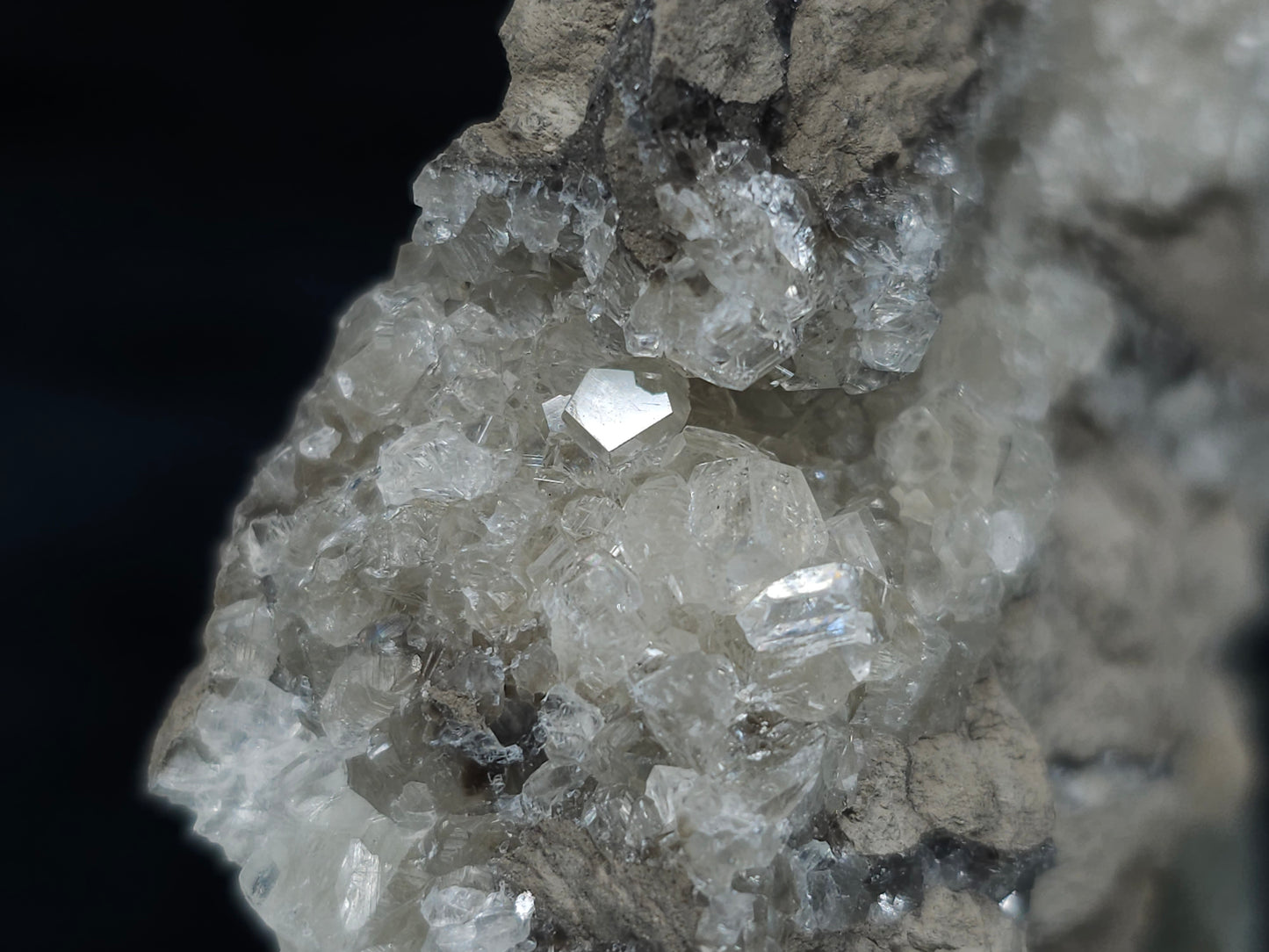 #33681  Super clear Nailhead Spar Calcite cluster and geode it also have Chalcopyrite ore and multiple small fossils in the matrix