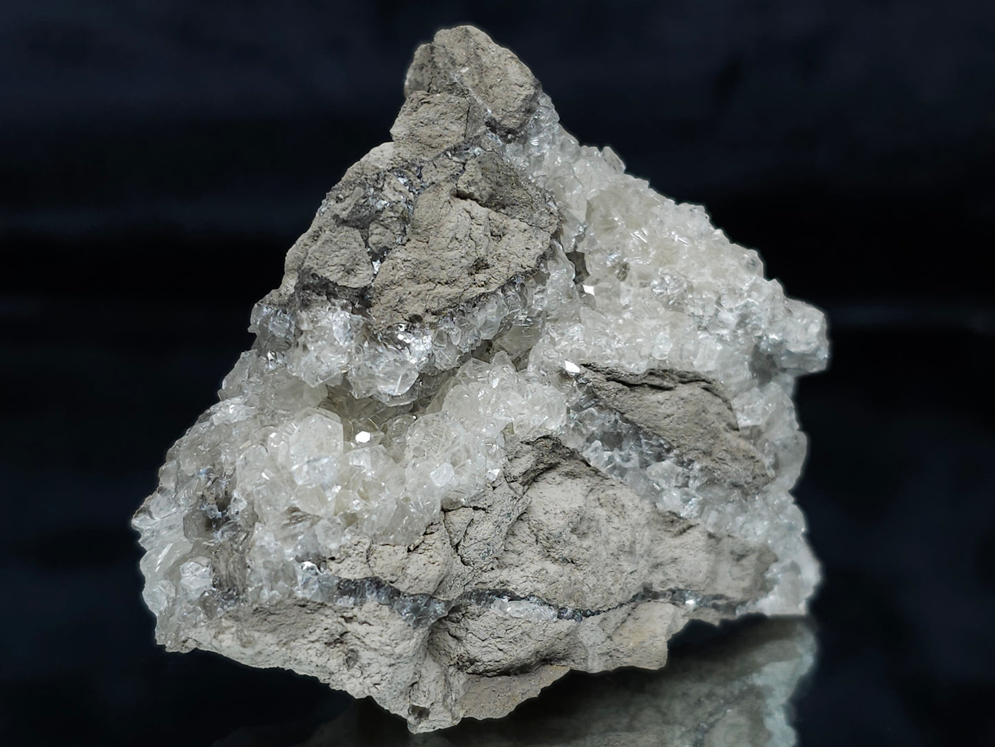 #33681  Super clear Nailhead Spar Calcite cluster and geode it also have Chalcopyrite ore and multiple small fossils in the matrix