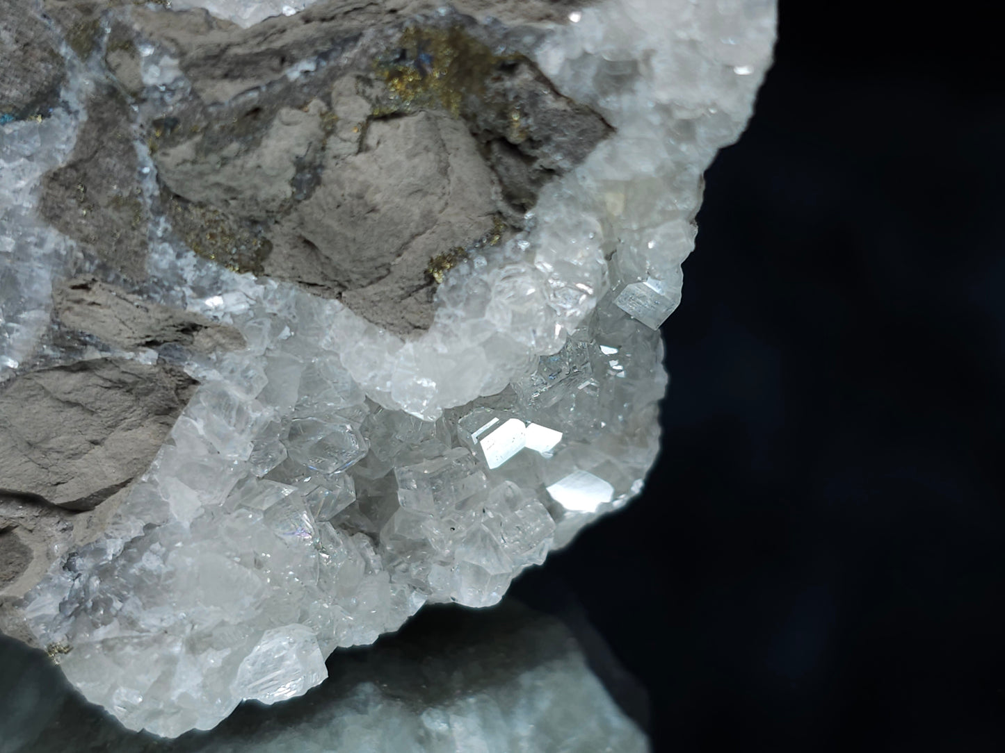 #33684 Super clear Nailhead Calcite Spar cluster and Chalcopyrite ore and multiple small fossils in the matrix