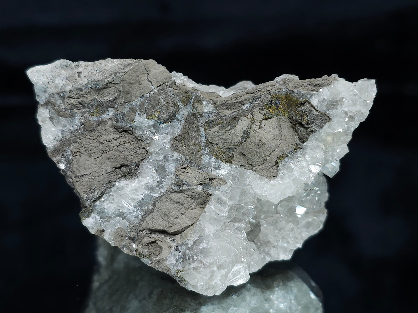 #33684 Super clear Nailhead Calcite Spar cluster and Chalcopyrite ore and multiple small fossils in the matrix