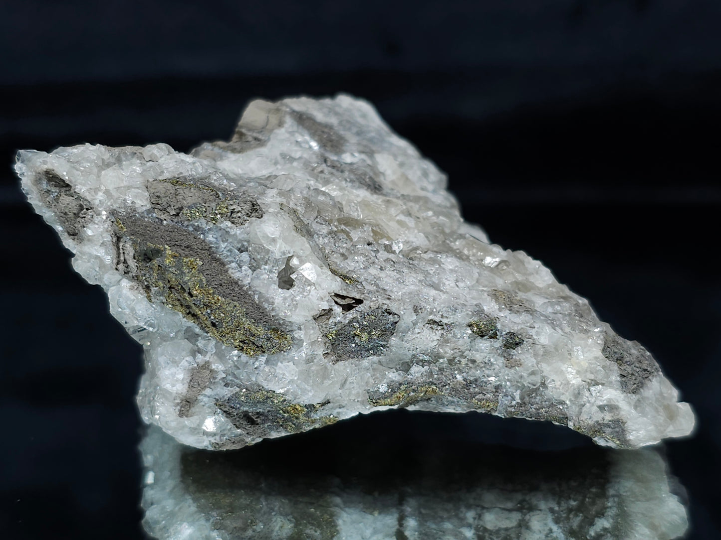 #33684 Super clear Nailhead Calcite Spar cluster and Chalcopyrite ore and multiple small fossils in the matrix