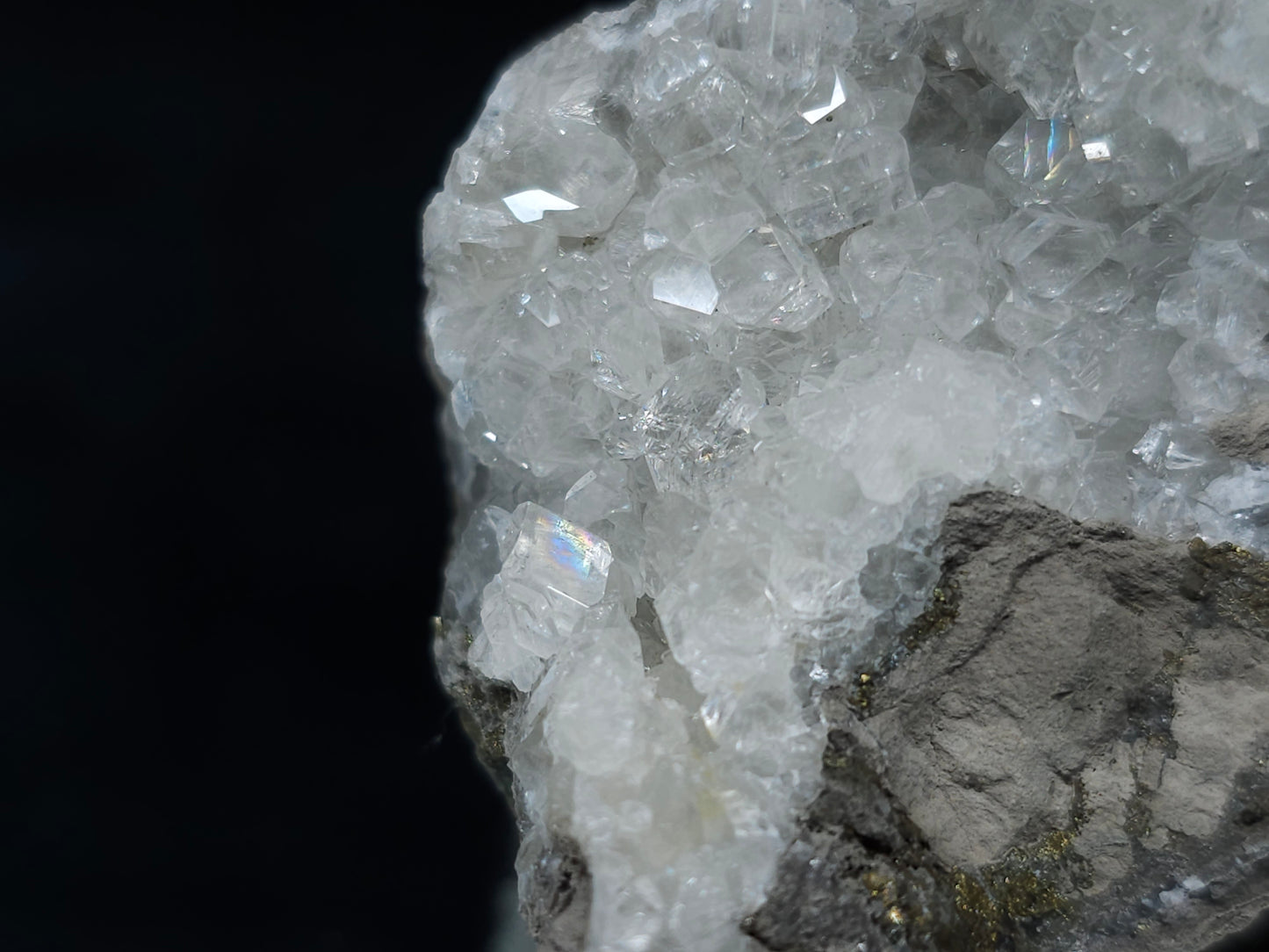 #33684 Super clear Nailhead Calcite Spar cluster and Chalcopyrite ore and multiple small fossils in the matrix