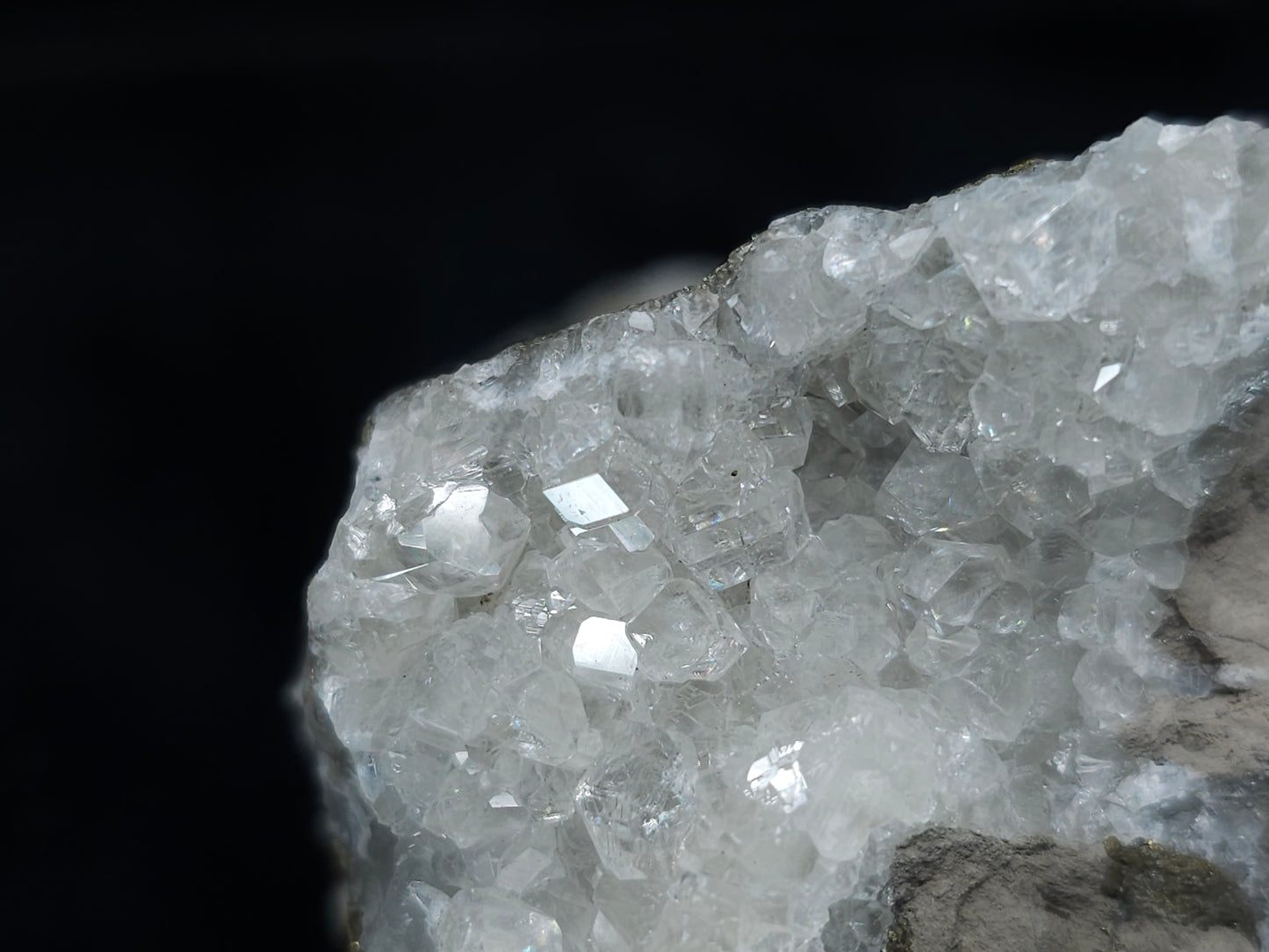 #33684 Super clear Nailhead Calcite Spar cluster and Chalcopyrite ore and multiple small fossils in the matrix