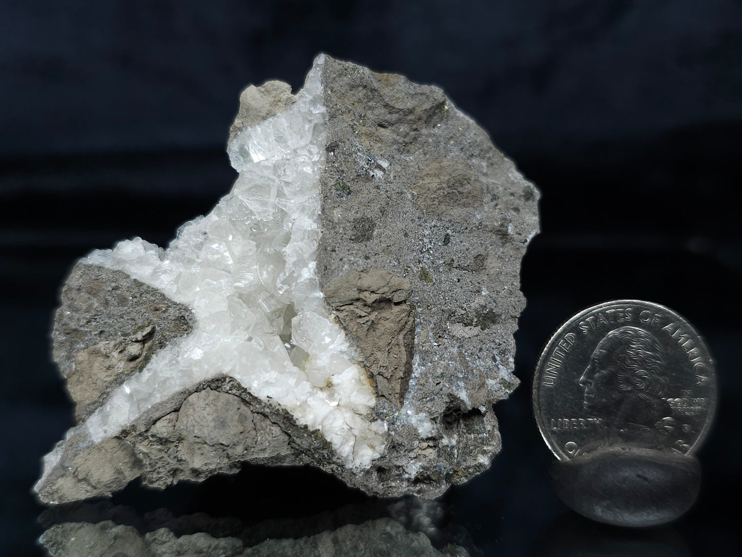 #33685 Super clear Nailhead Spar Calcite geode and  Chalcopyrite ore and multiple small fossils in the matrix