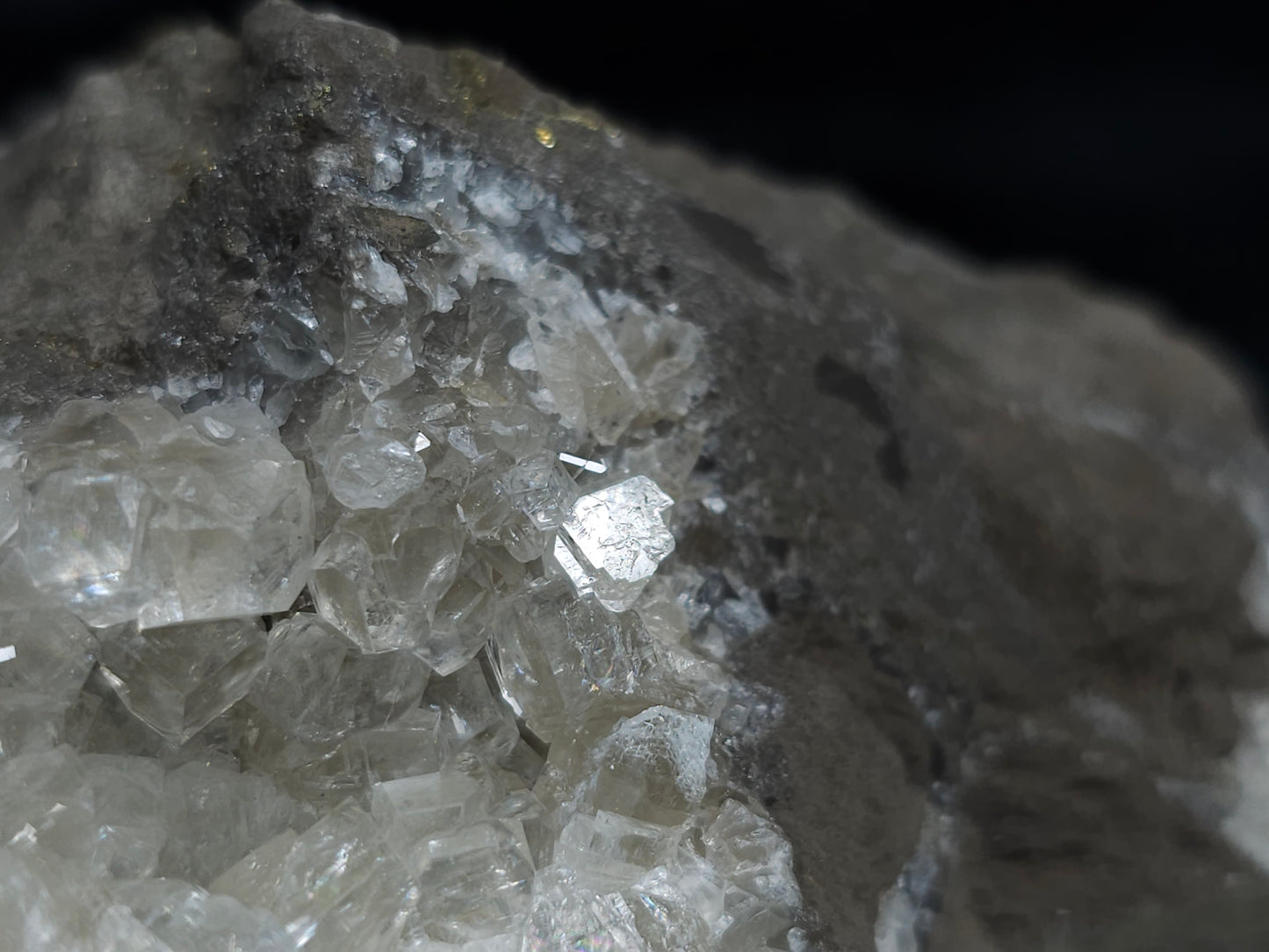 #33686 Super clear Nailhead Spar Calcite cluster and Chalcopyrite ore and multiple small fossils in the matrix