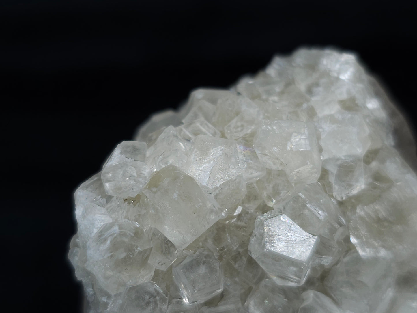 #33690 Super clear Nailhead Spar Calcite cluster and Chalcopyrite ore and multiple small fossils in the matrix