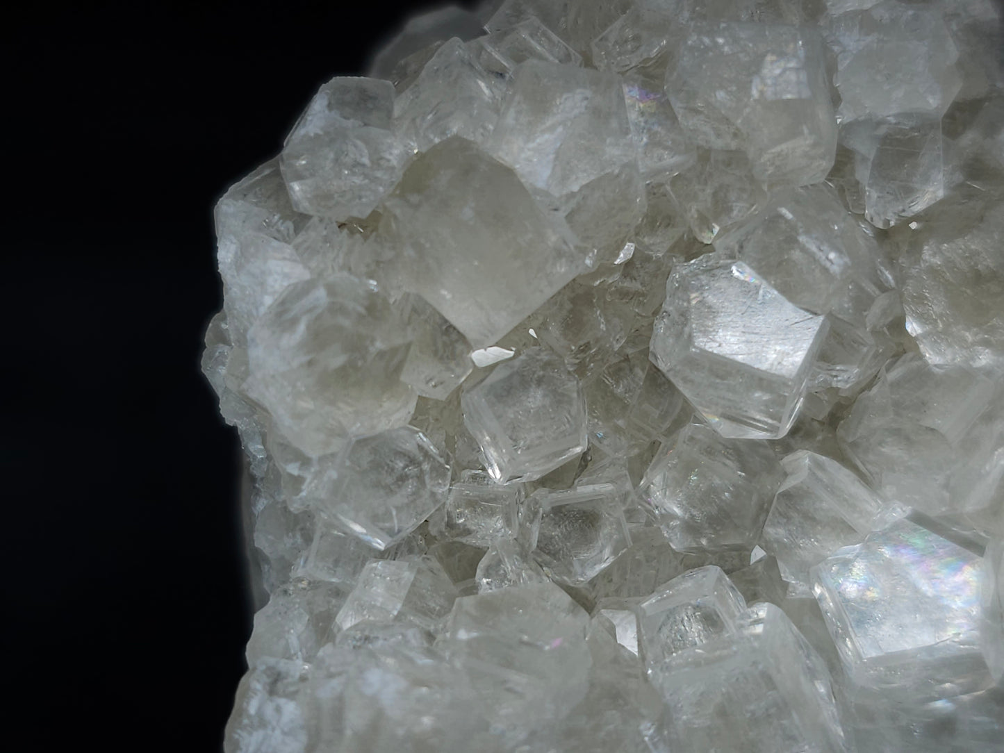 #33690 Super clear Nailhead Spar Calcite cluster and Chalcopyrite ore and multiple small fossils in the matrix