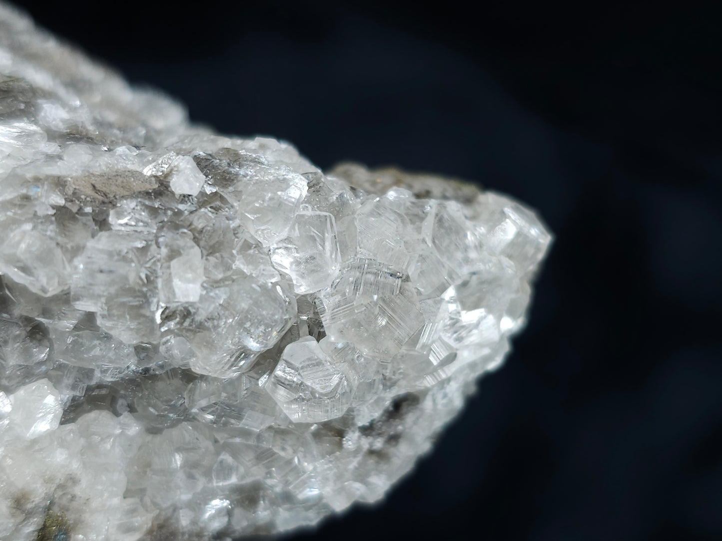 #33688 Super clear Nailhead Spar Calcite cluster and Chalcopyrite ore and multiple small fossils in the matrix