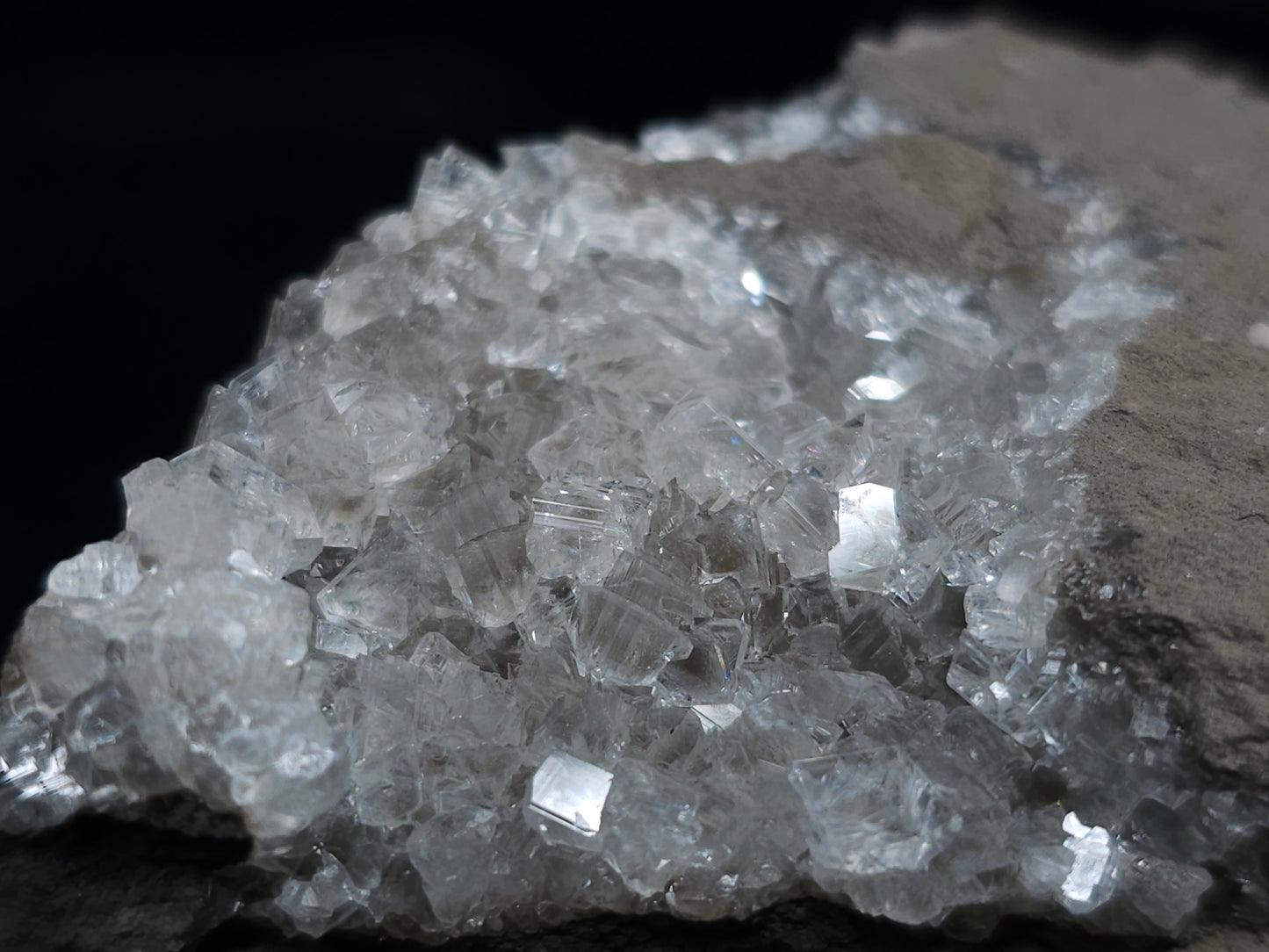 #33687 Super clear Nailhead Spar Calcite cluster and Chalcopyrite ore and multiple small fossils in the matrix