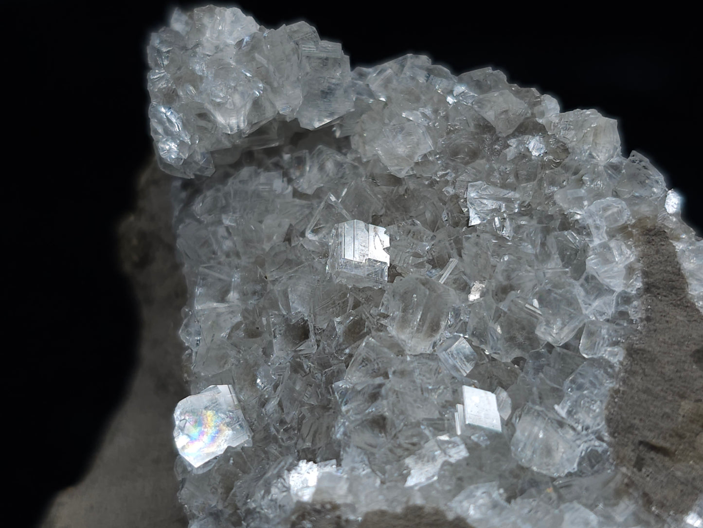 #33687 Super clear Nailhead Spar Calcite cluster and Chalcopyrite ore and multiple small fossils in the matrix