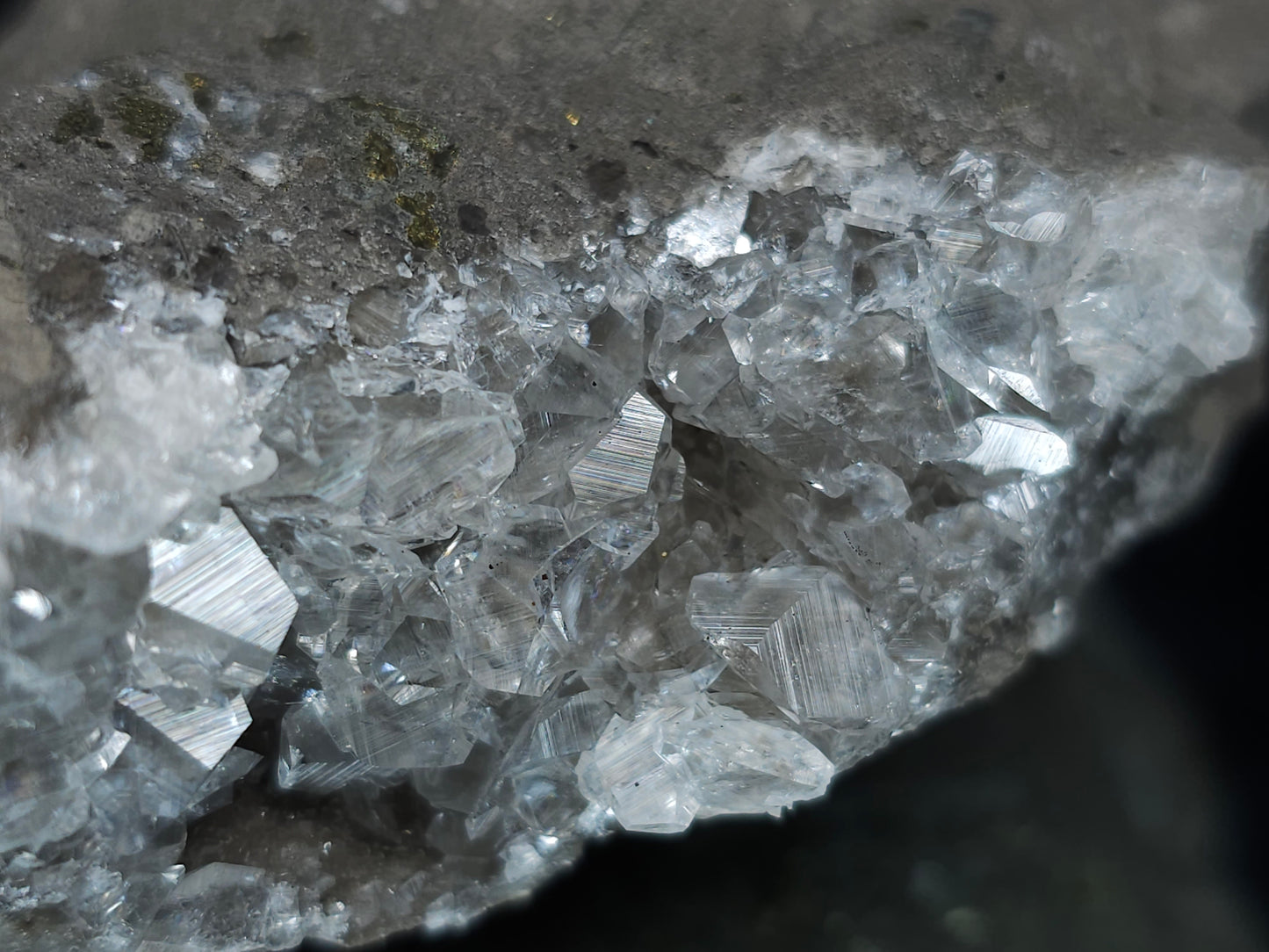 #33694 Super clear Nailhead Spar Calcite cluster and Chalcopyrite ore and multiple small fossils in the matrix