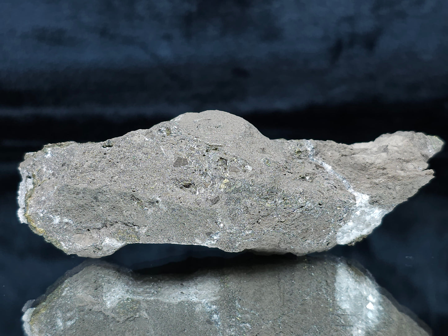 #33694 Super clear Nailhead Spar Calcite cluster and Chalcopyrite ore and multiple small fossils in the matrix