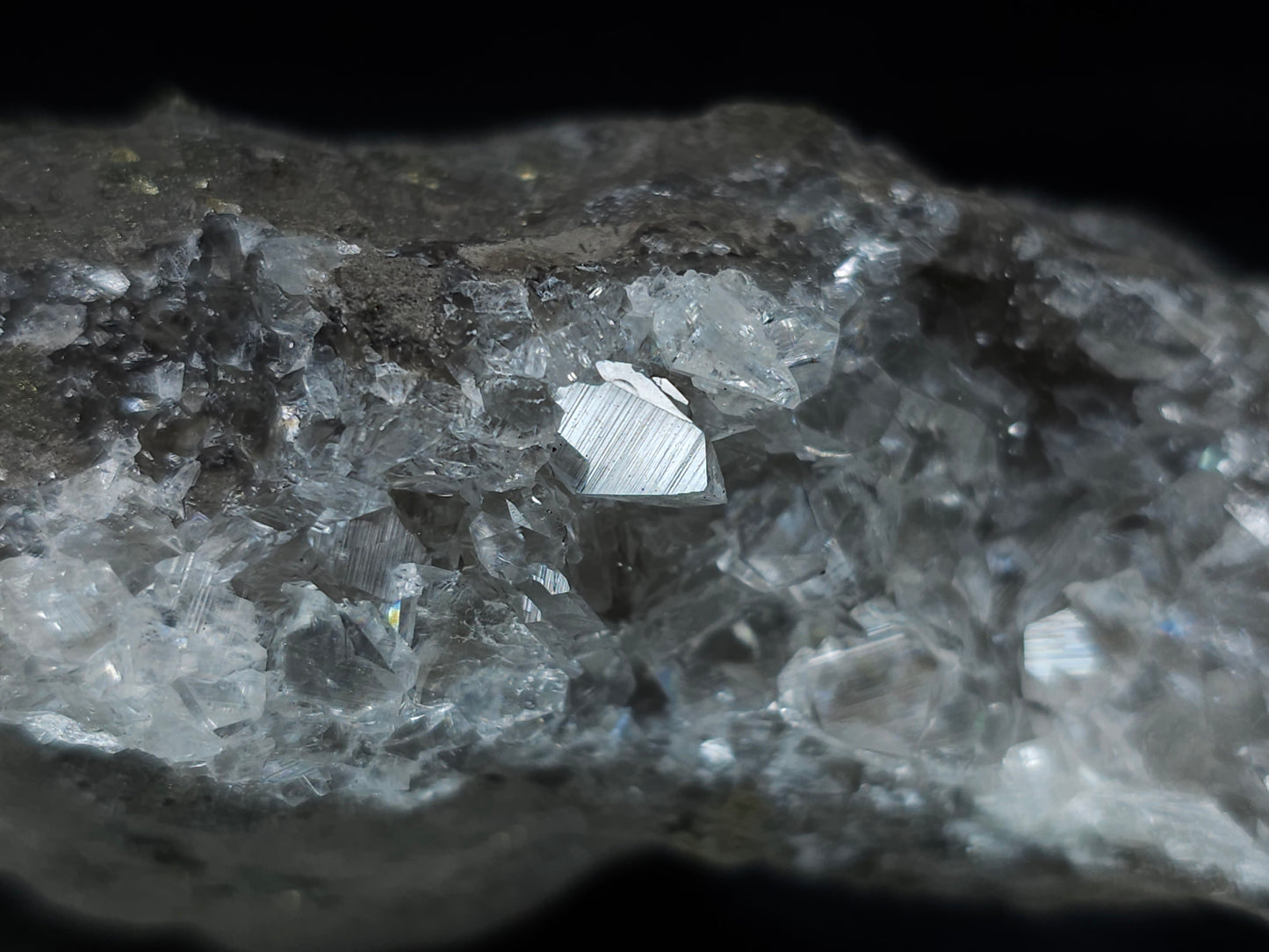 #33694 Super clear Nailhead Spar Calcite cluster and Chalcopyrite ore and multiple small fossils in the matrix