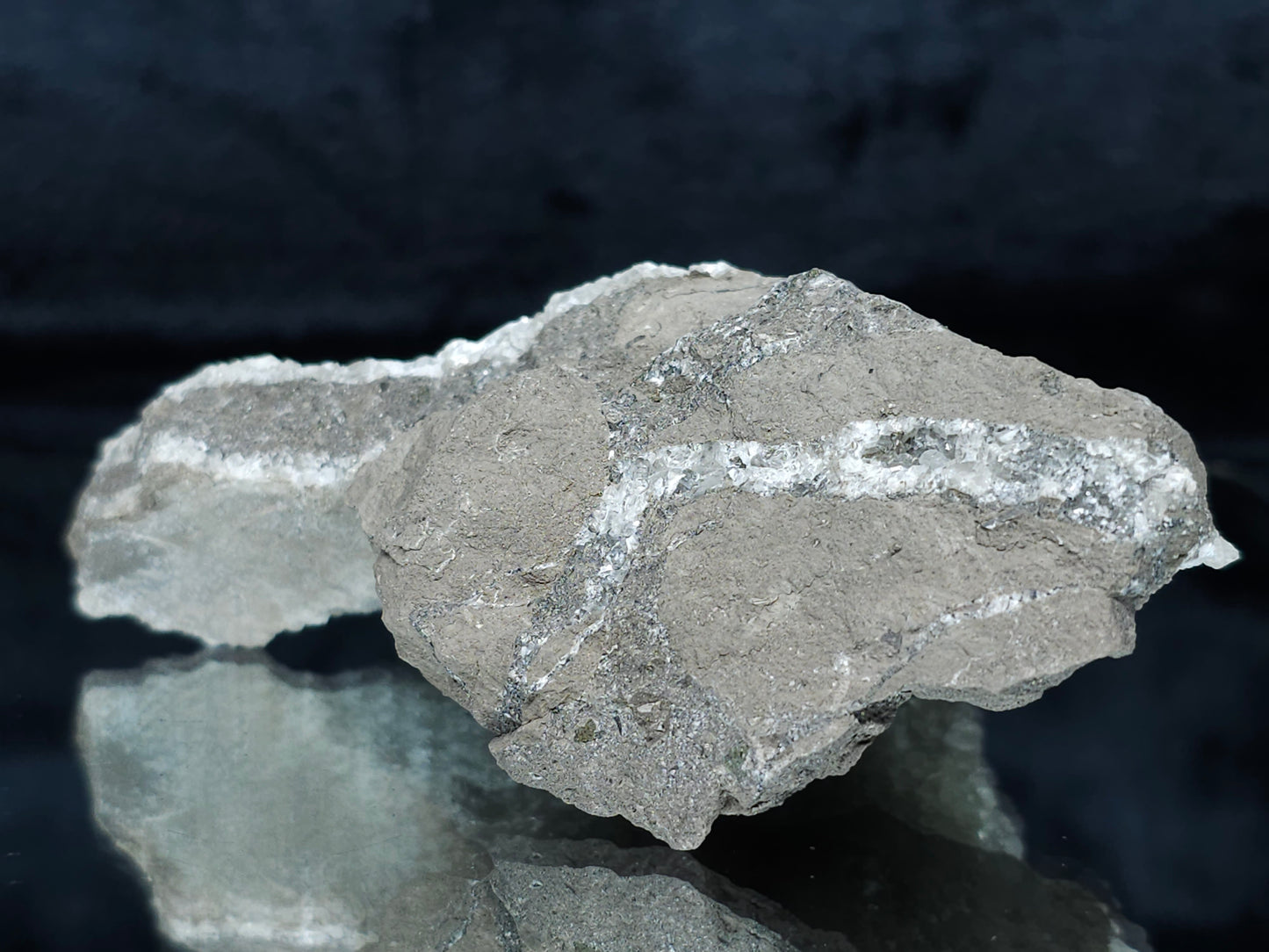#33695 Super clear Nailhead Spar Calcite cluster and Chalcopyrite ore and multiple small fossils in the matrix
