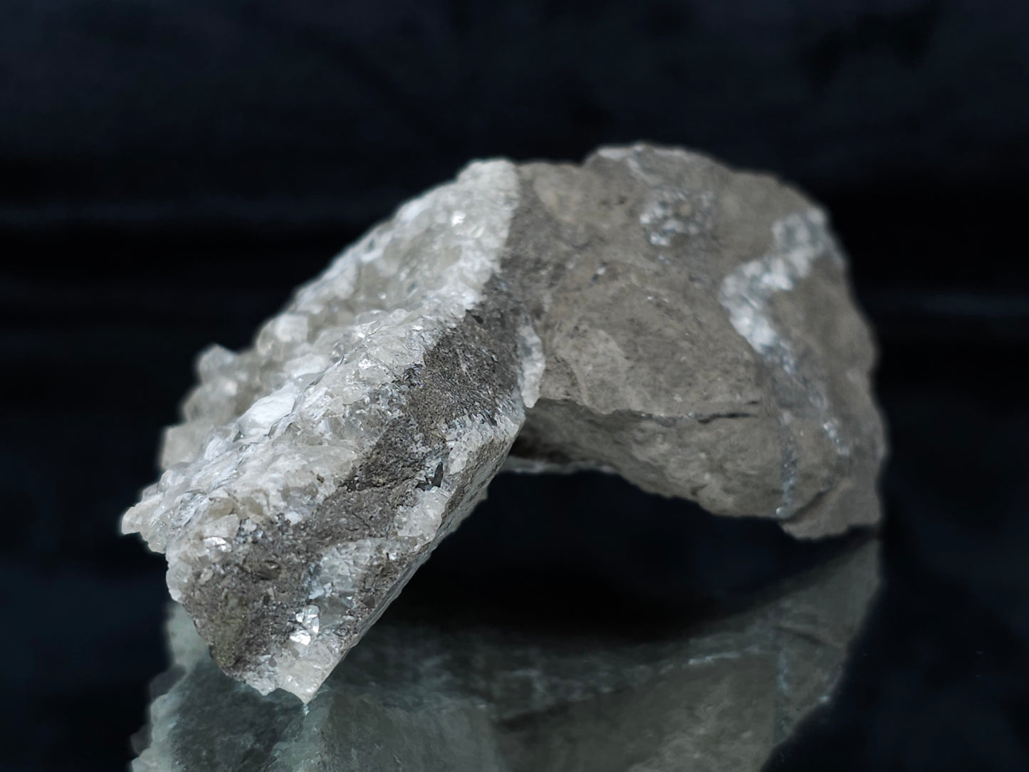 #33695 Super clear Nailhead Spar Calcite cluster and Chalcopyrite ore and multiple small fossils in the matrix