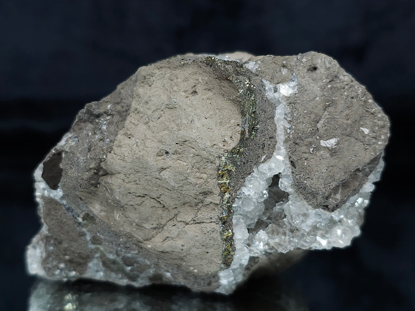 #33697 Super clear Nailhead Spar Calcite geode and Chalcopyrite ore and multiple small fossils in the matrix