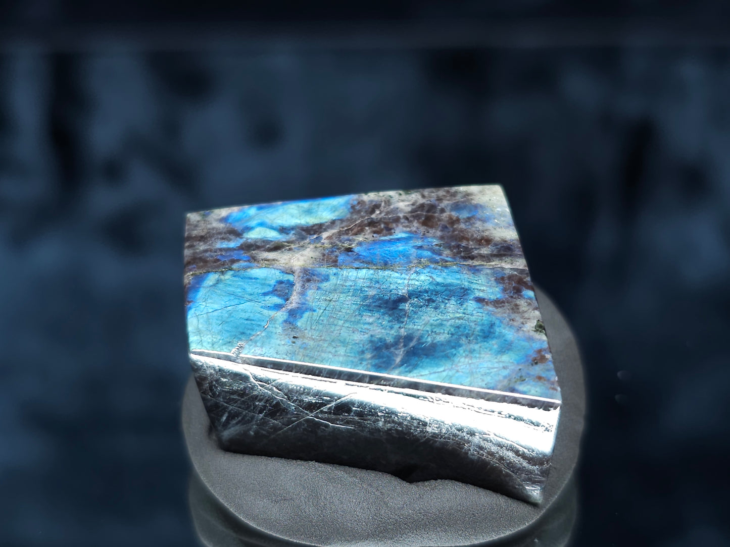 #44129 Labradorite