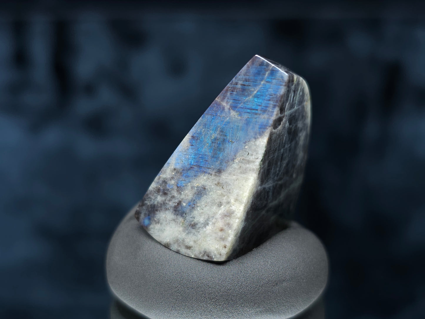 #44130 Labradorite