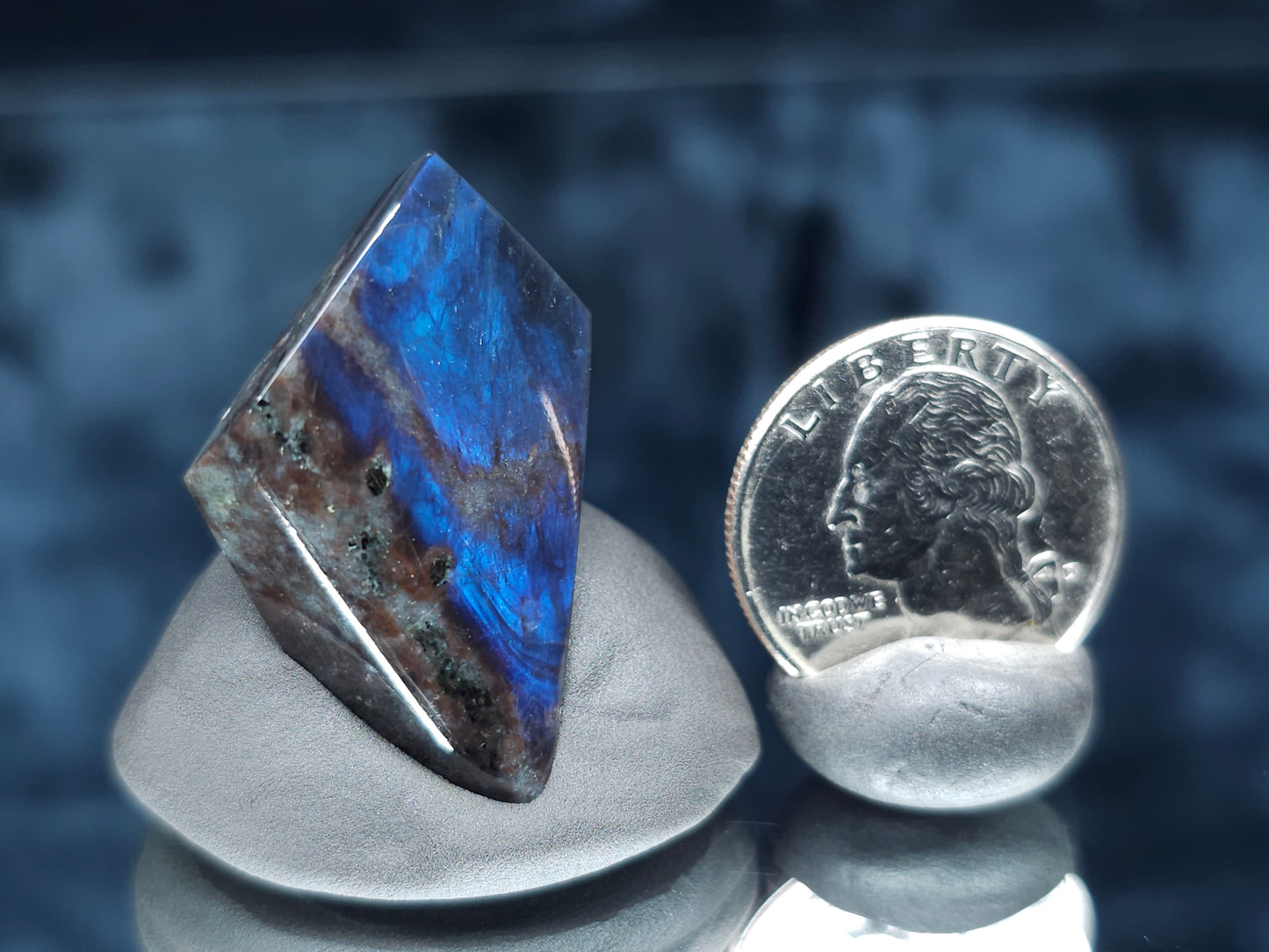 #44134 Labradorite