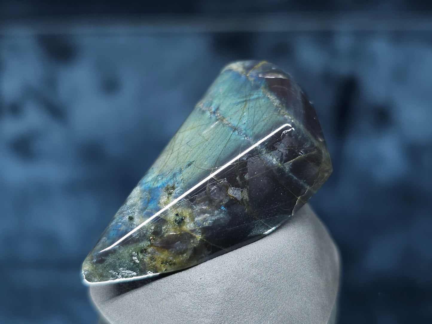 #44140 Labradorite