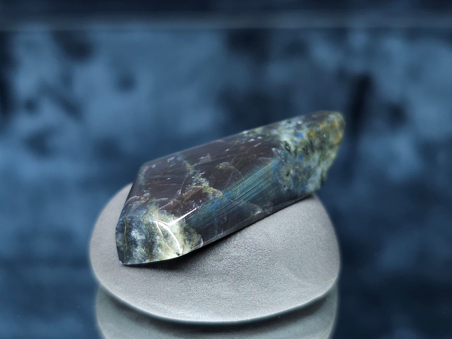 #44140 Labradorite