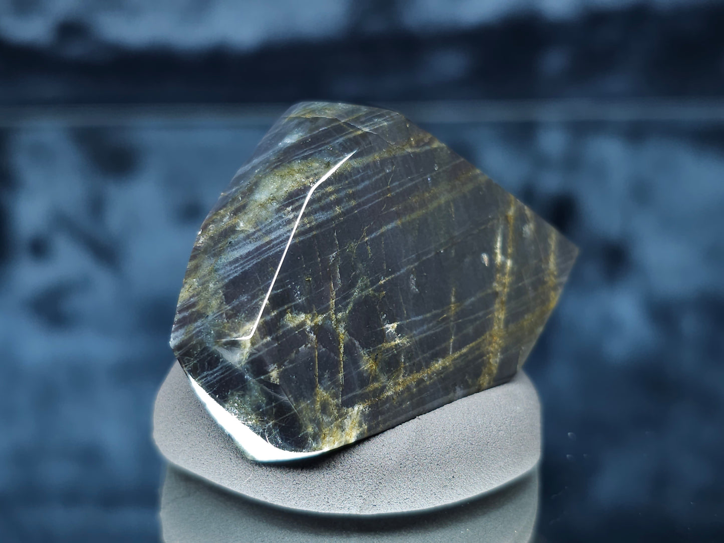 #44149 Labradorite