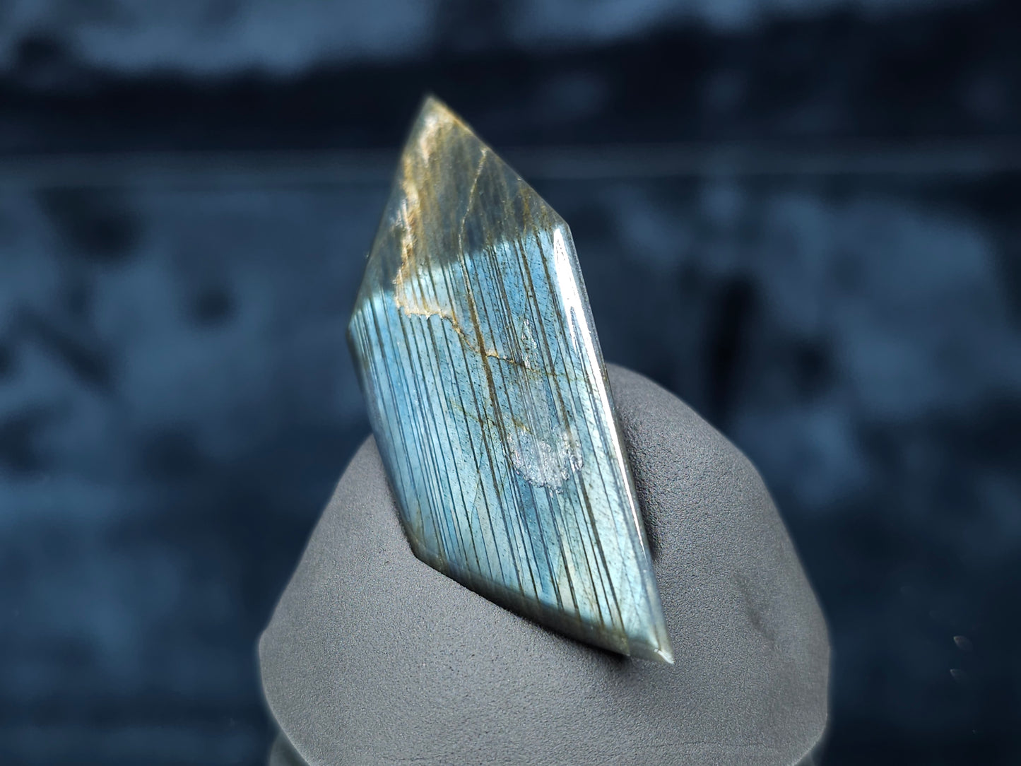 #44155 Labradorite