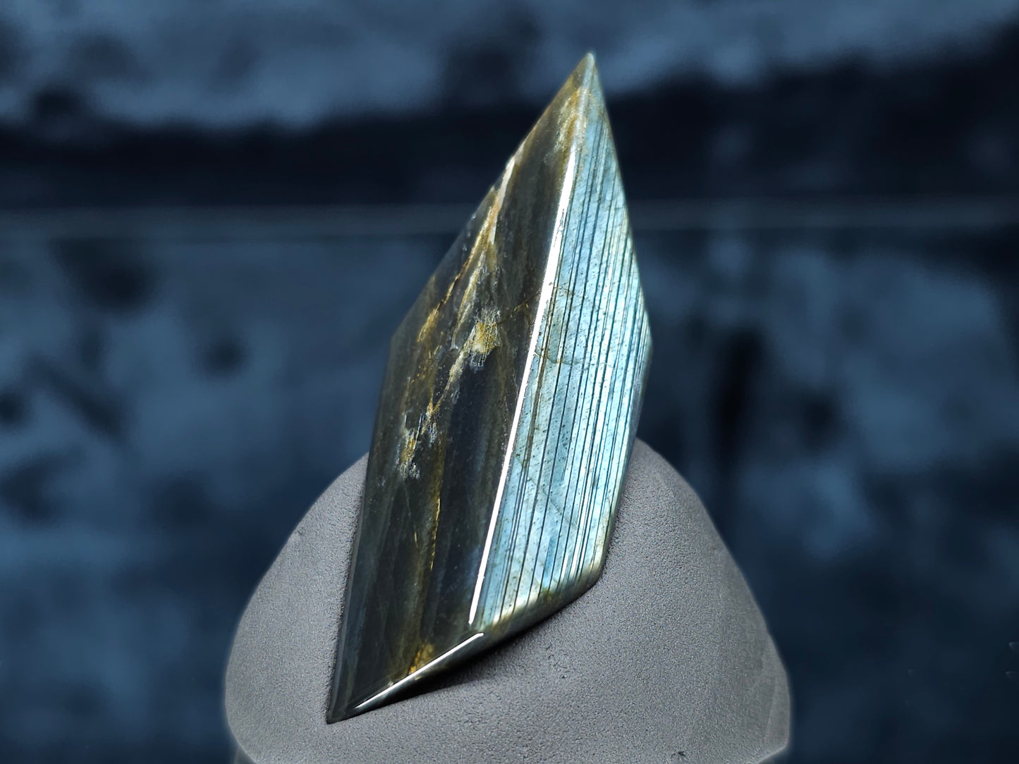 #44155 Labradorite