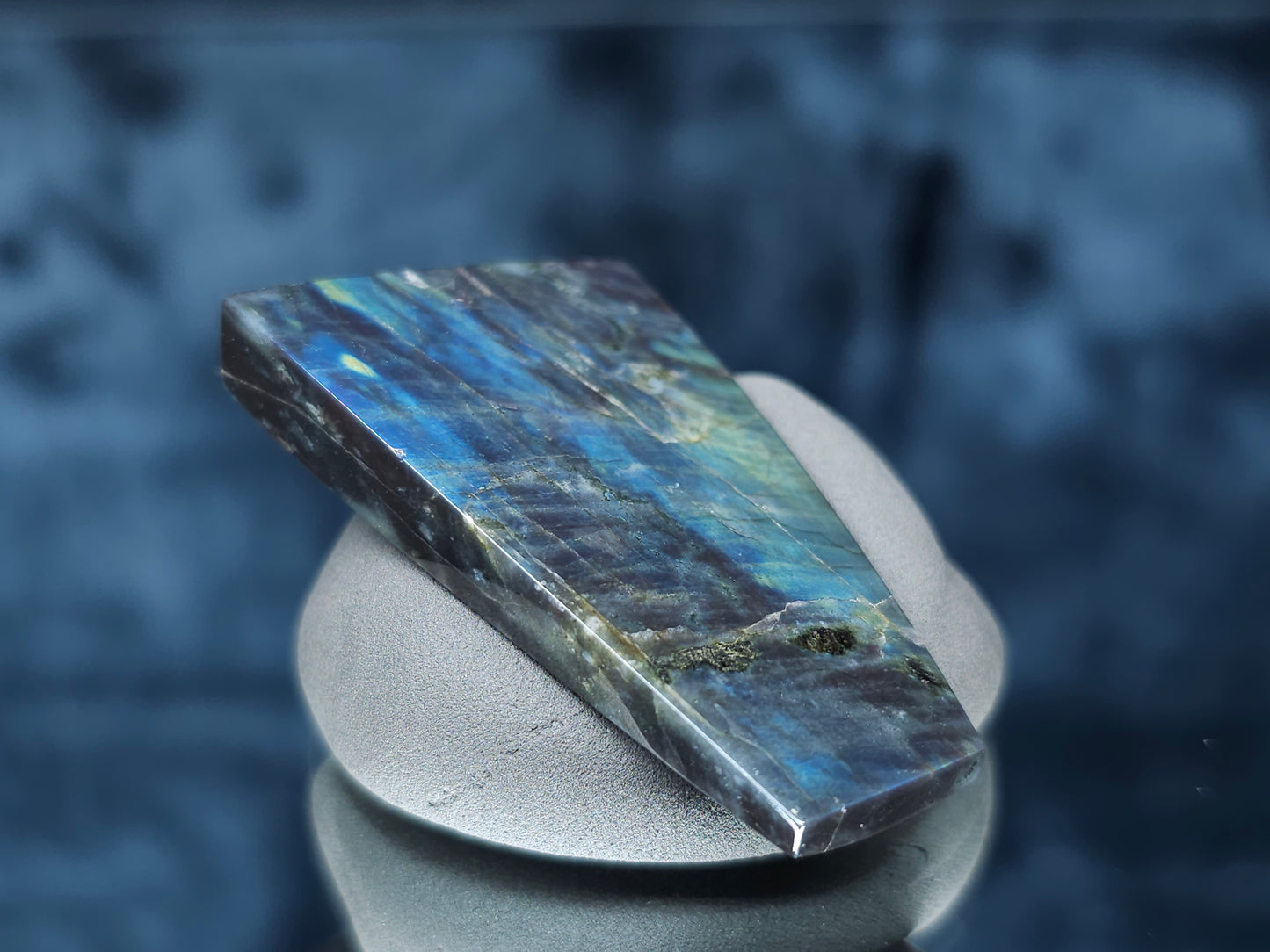 #44156 Labradorite