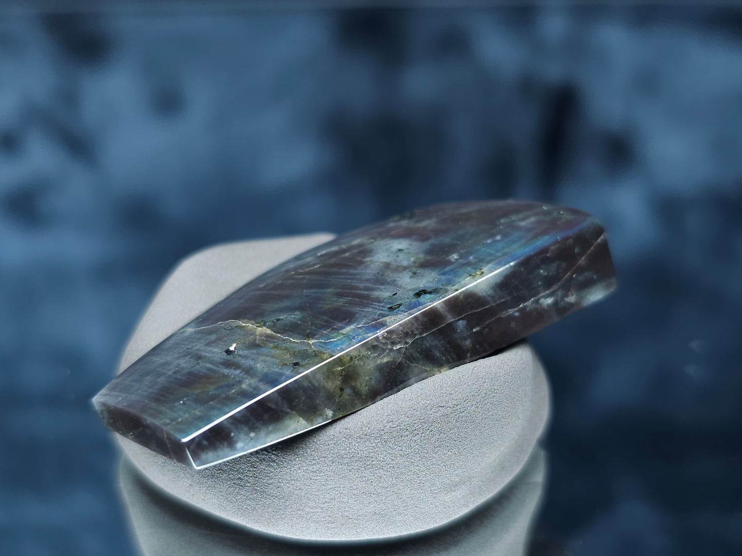 #44156 Labradorite