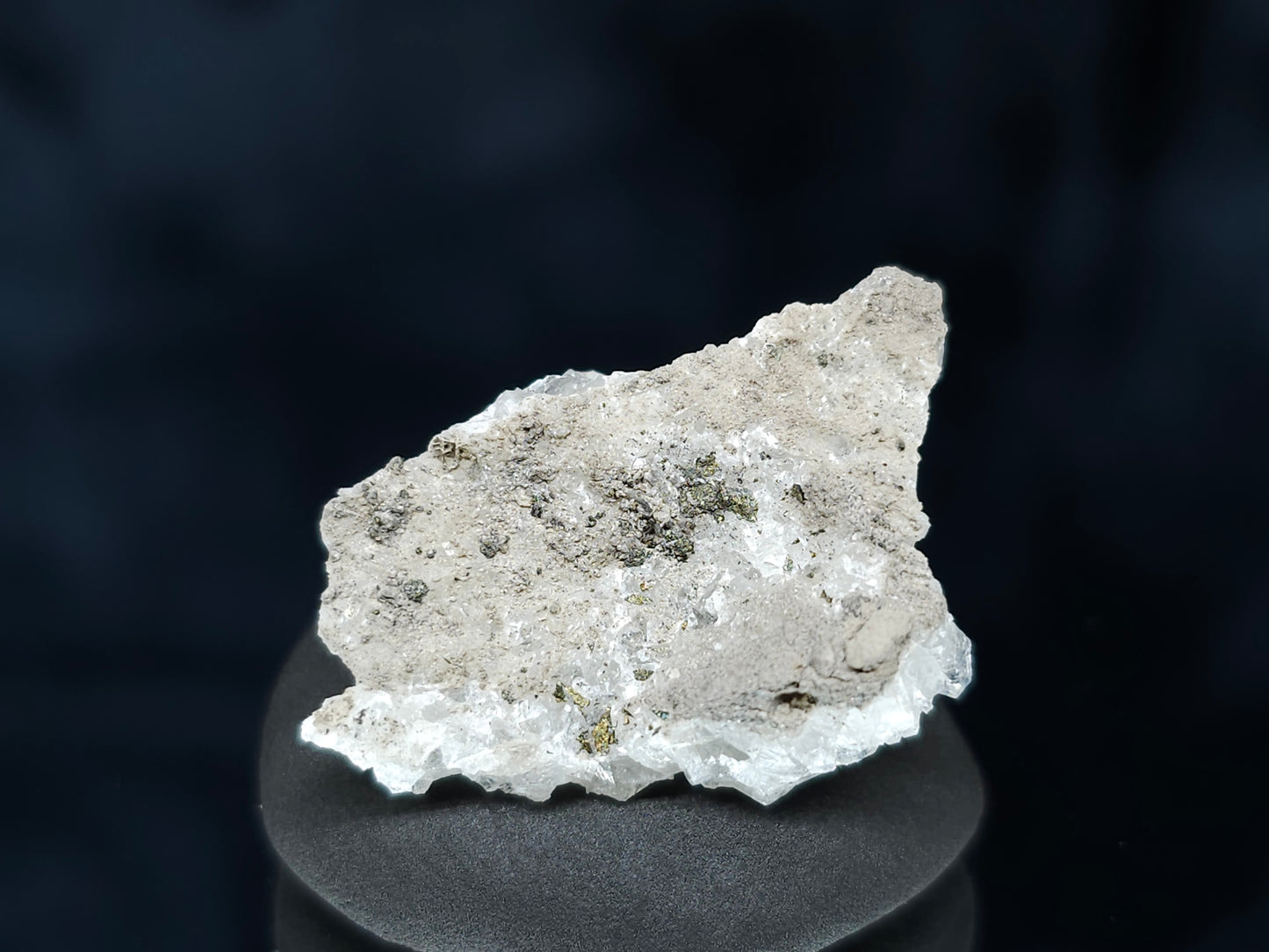 #35921 Super clear Nailhead Spar Calcite cluster, Chalcopyrite ore and multiple small fossils in the matrix