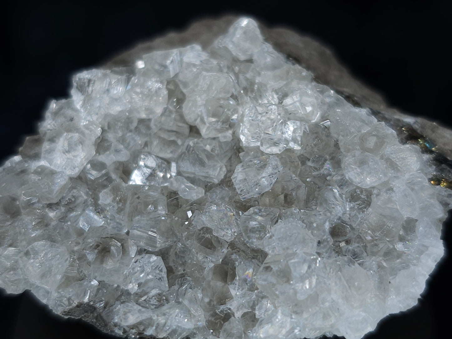 #35933 Super clear Nailhead Spar Calcite cluster, Chalcopyrite ore and multiple small fossils in the matrix