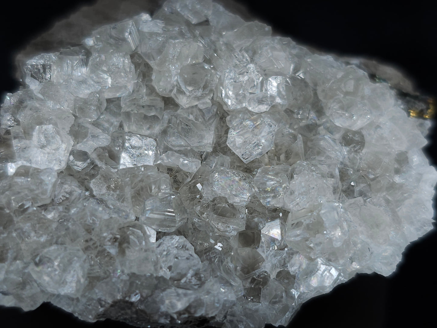 #35933 Super clear Nailhead Spar Calcite cluster, Chalcopyrite ore and multiple small fossils in the matrix