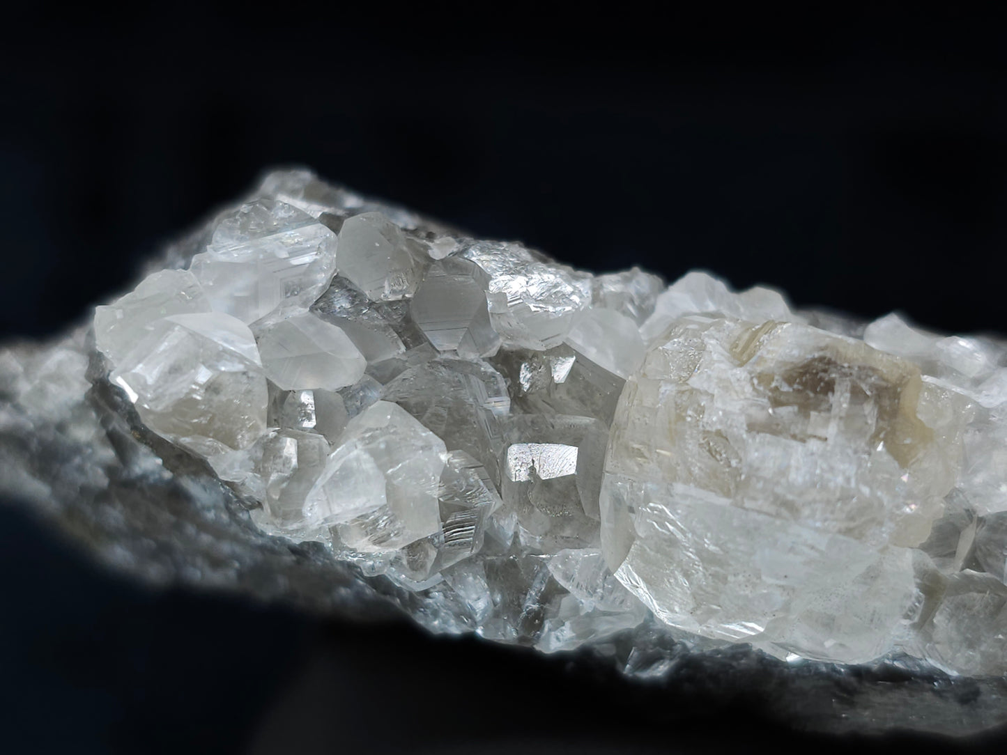 #35942 Super clear Nailhead Spar Calcite cluster, Chalcopyrite ore and multiple small fossils in the matrix
