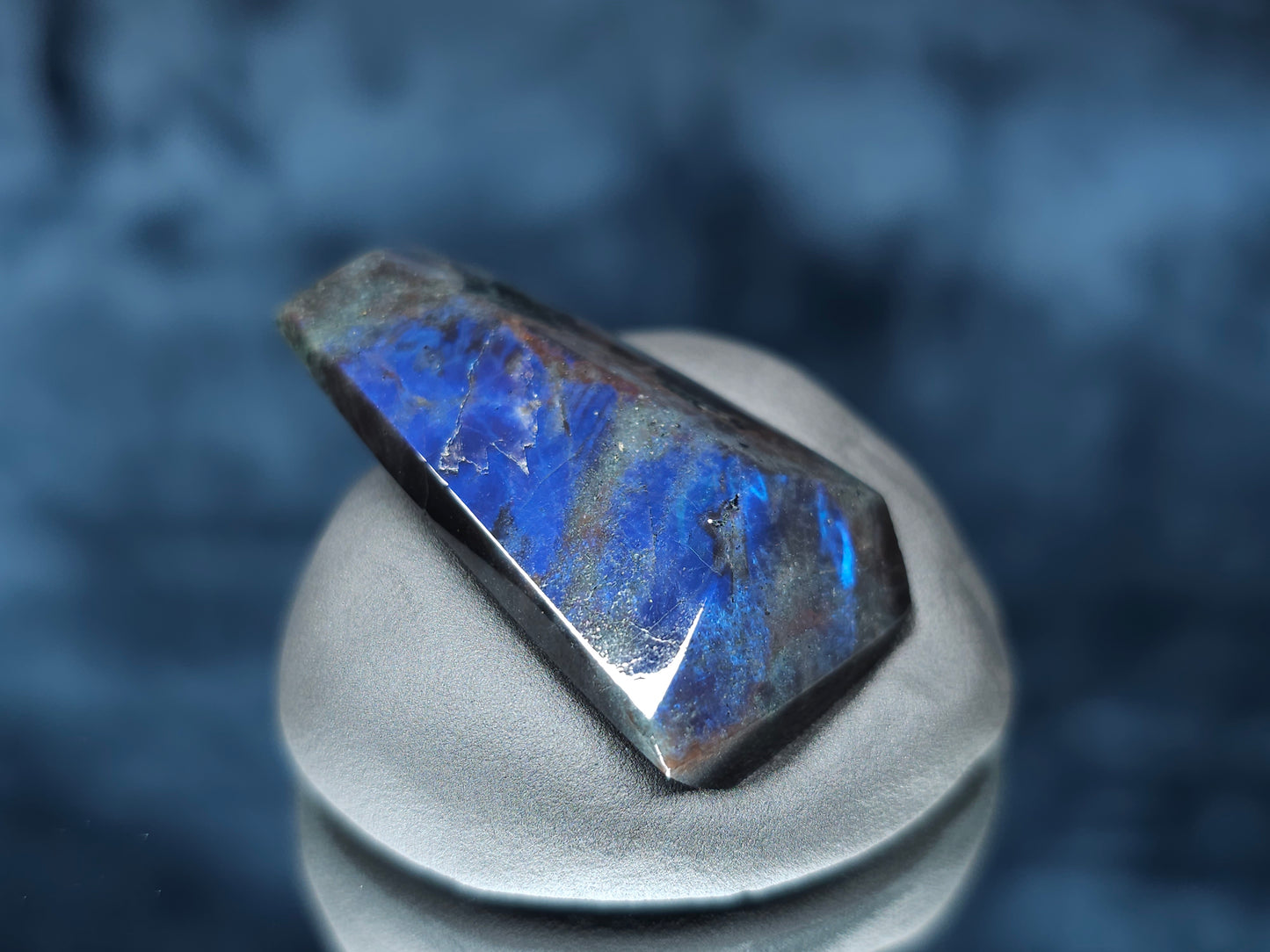 #44080 Labradorite