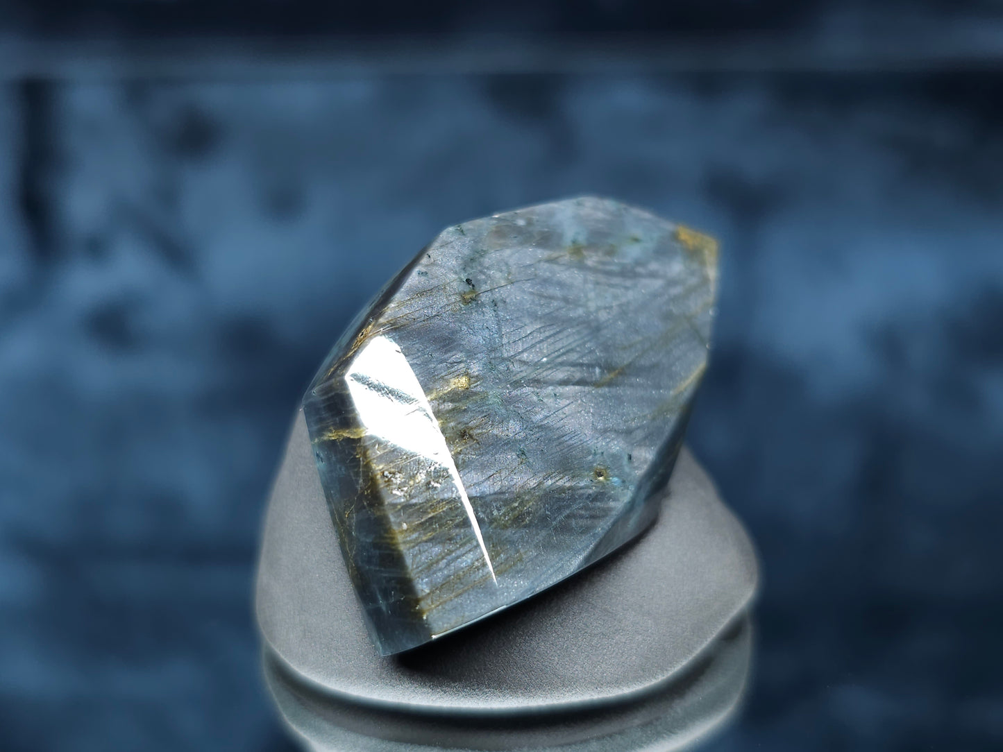 #44095 Labradorite