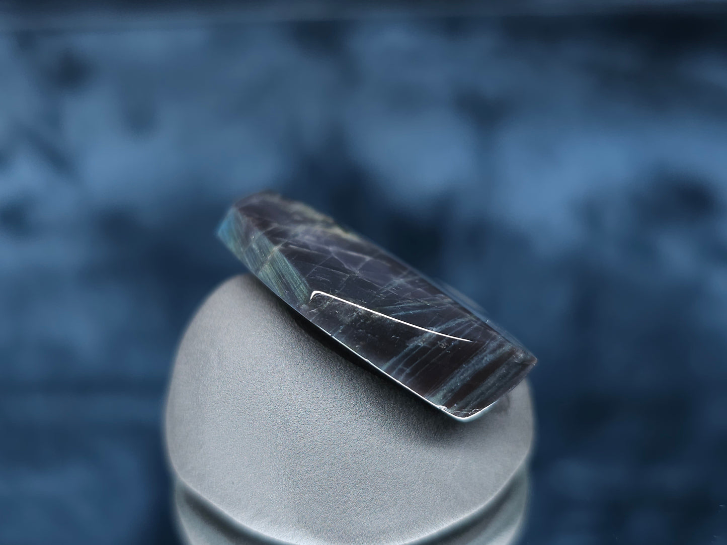 #44097 Labradorite