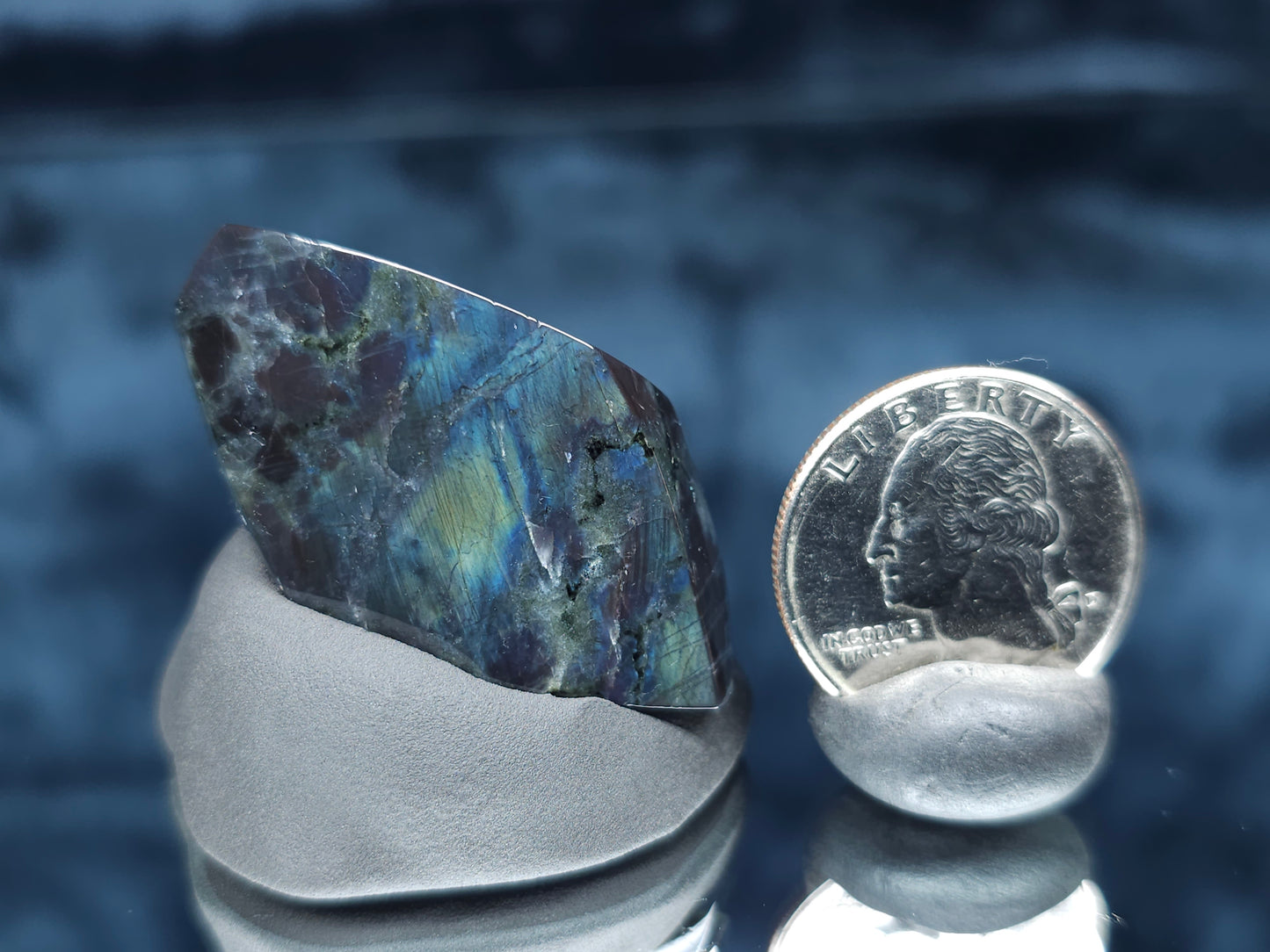 #44099 Labradorite