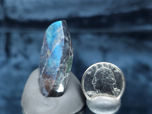 #44101 Labradorite