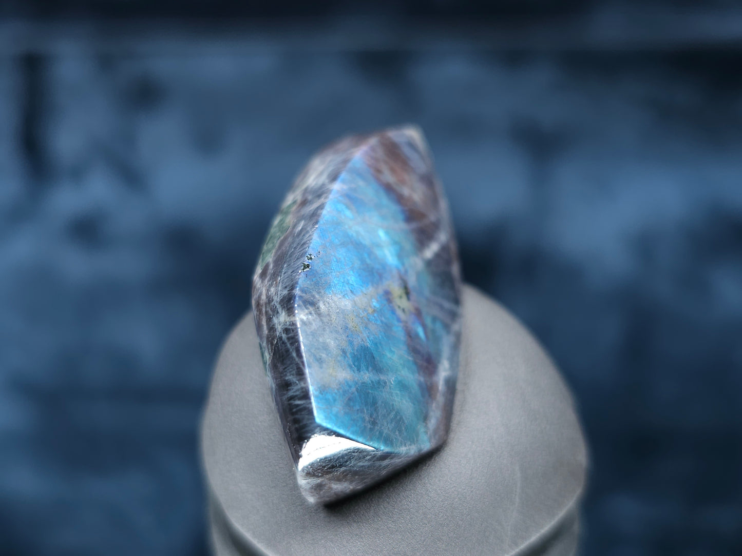 #44101 Labradorite