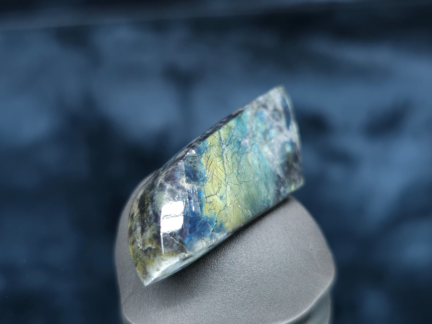 #44102 Labradorite