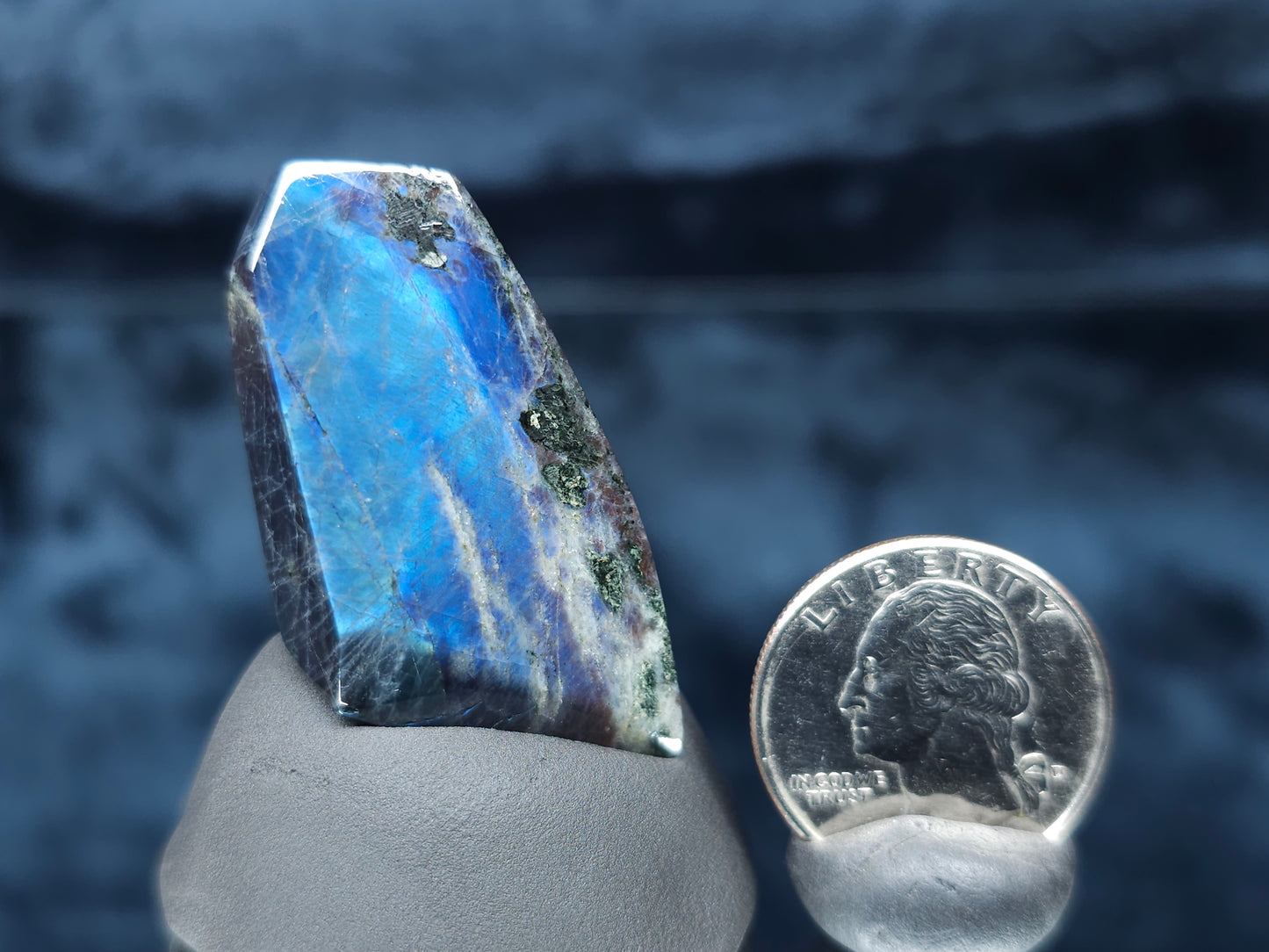 #44109 Labradorite