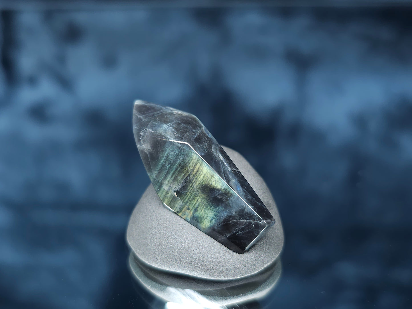 #44112 Labradorite