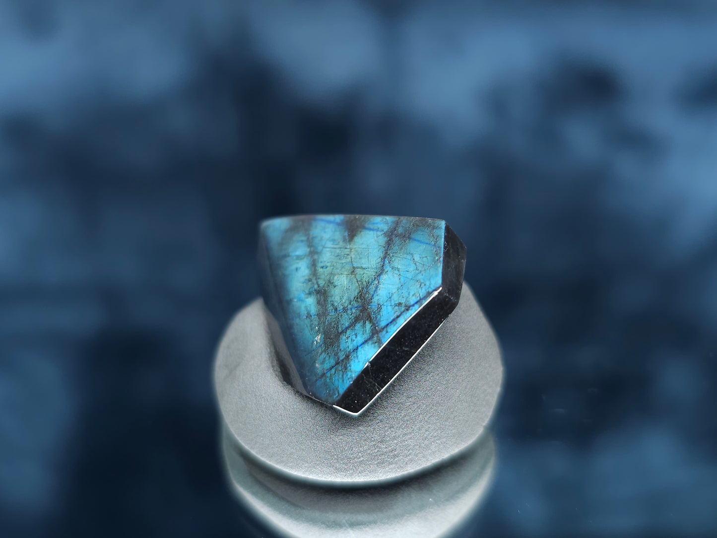 #44115 Labradorite