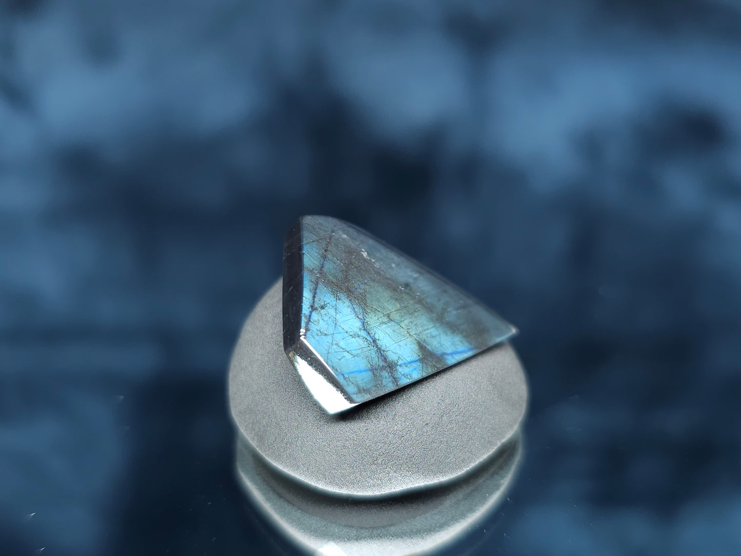 #44115 Labradorite