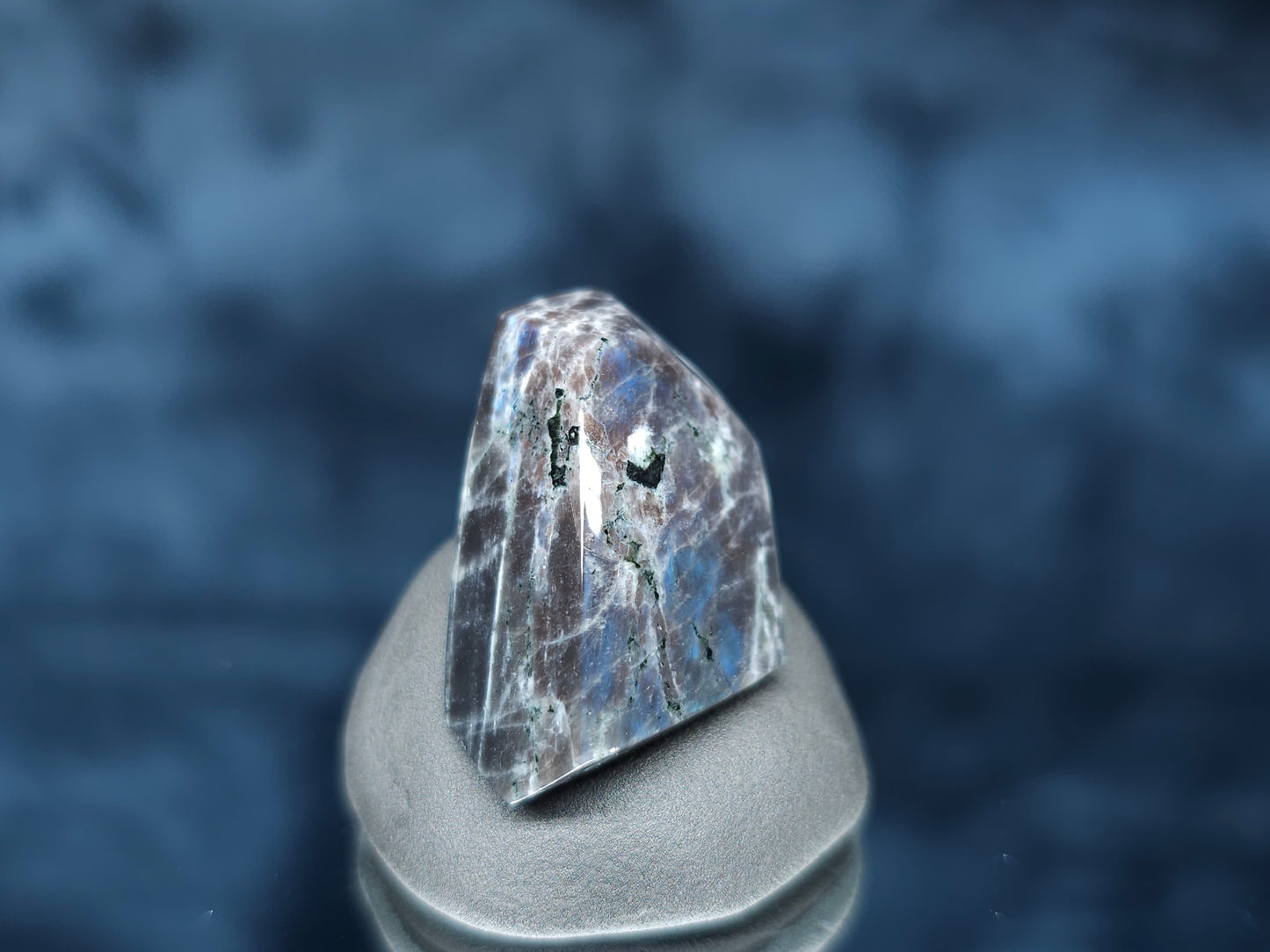 #44119 Labradorite