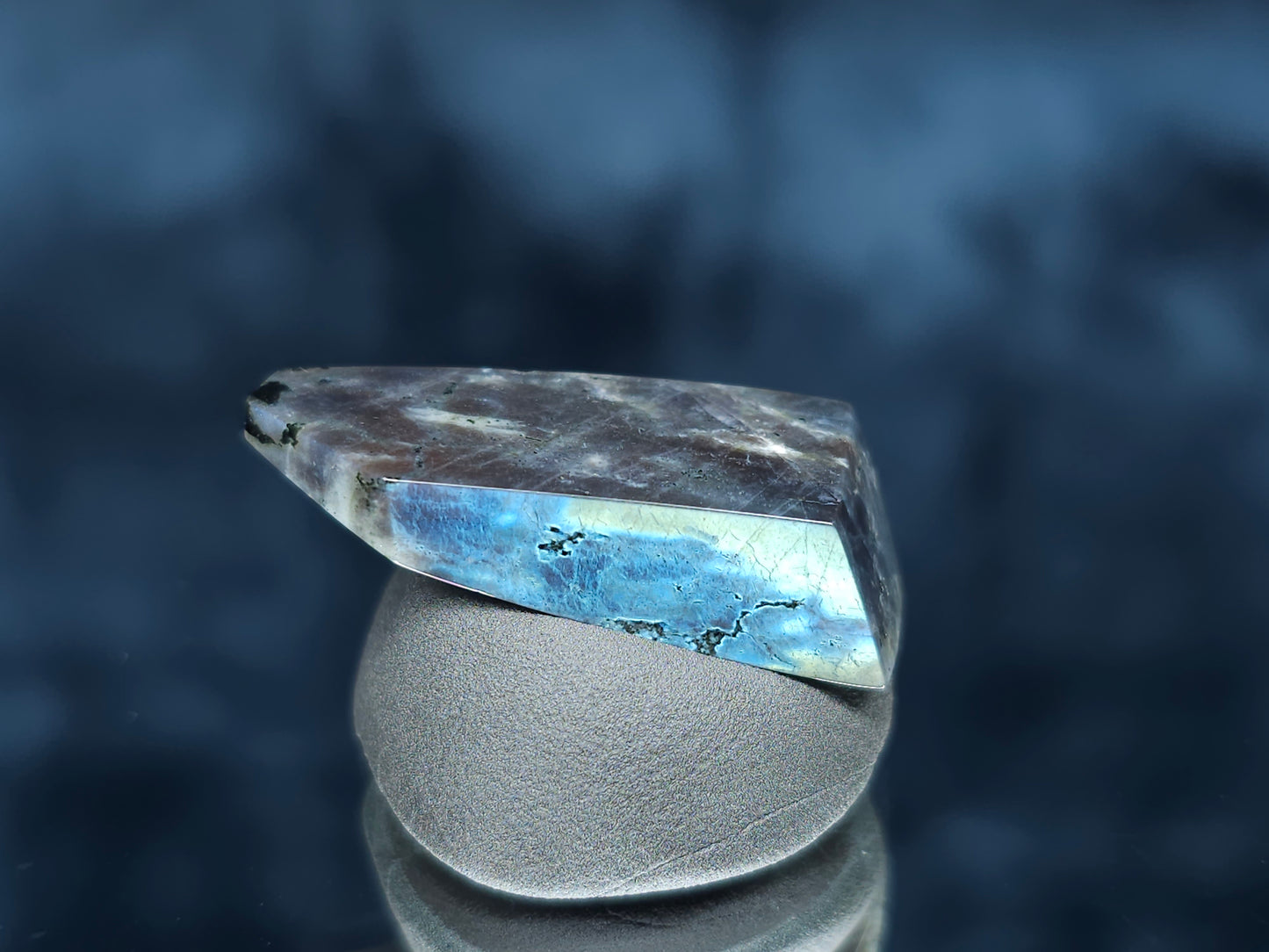 #44125 Labradorite