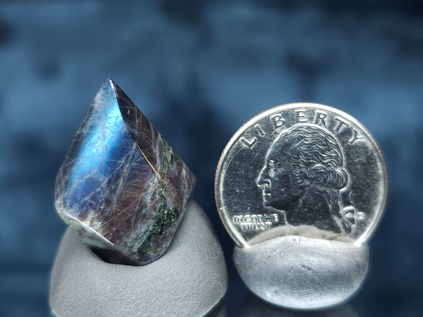 #44126 Labradorite