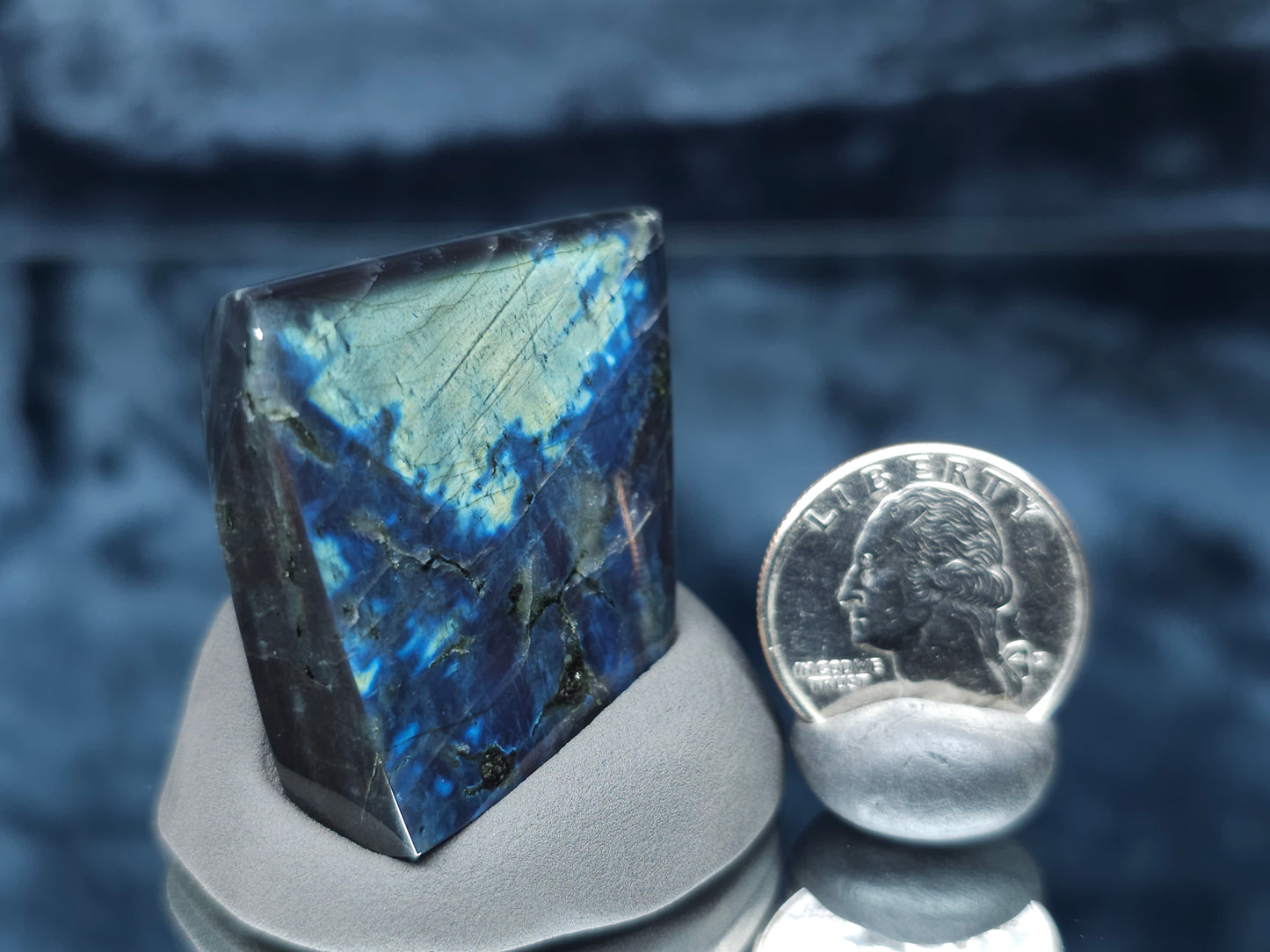 #44002 Labradorite