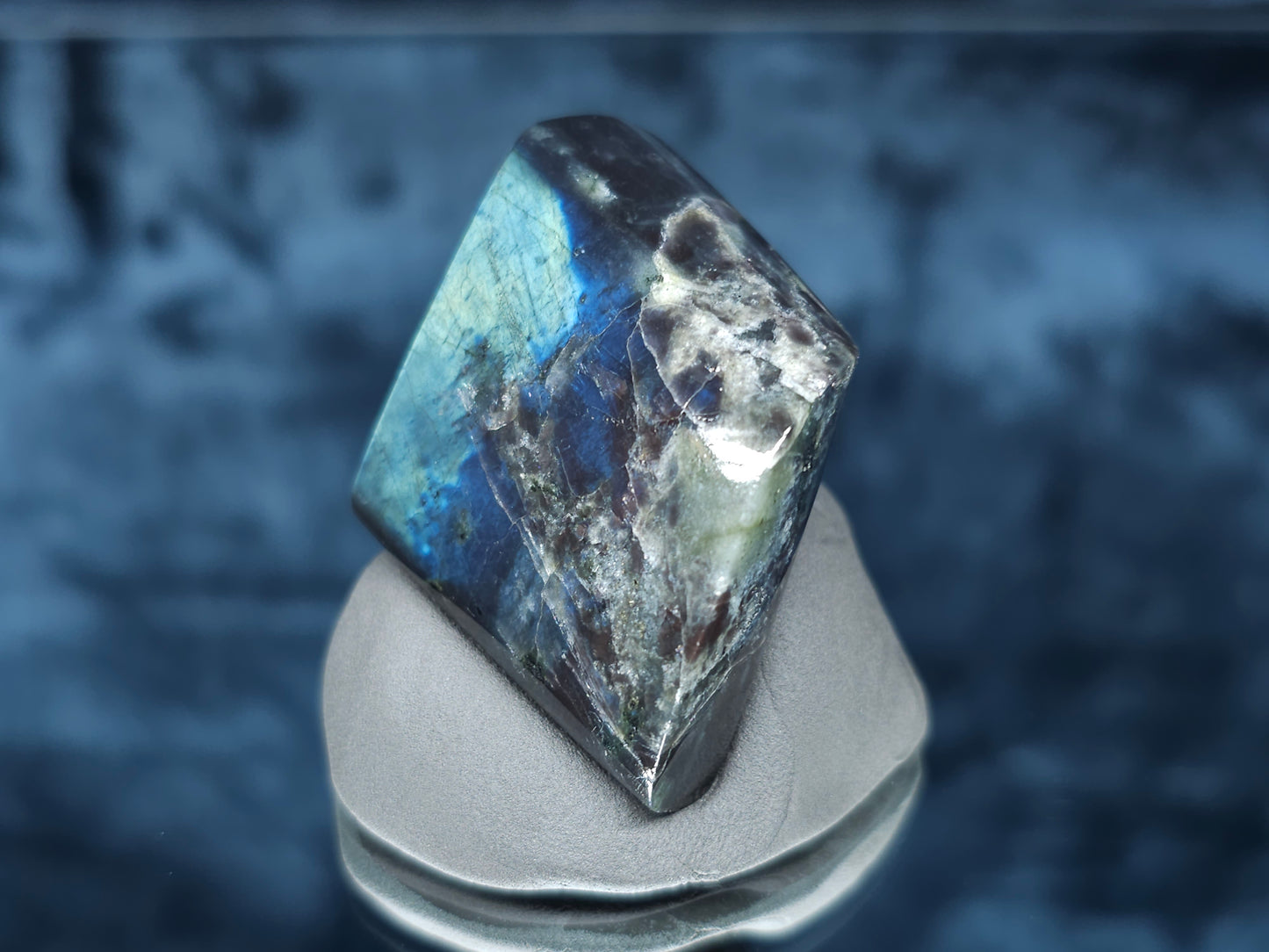 #44002 Labradorite